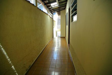 Casa à venda com 98m², 2 quartos e 1 vagaQuintal Lateral 