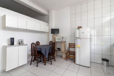Casa à venda com 369m², 5 quartos e sem vagaCasa 2 - Sala e Cozinha