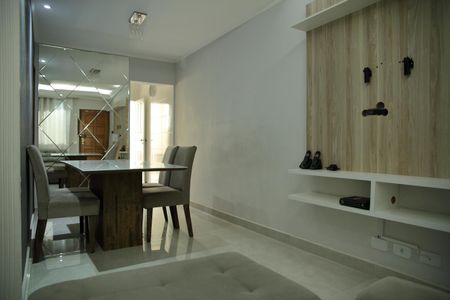 Sala de casa de condomínio para alugar com 2 quartos, 135m² em Parque Espacial, São Bernardo do Campo