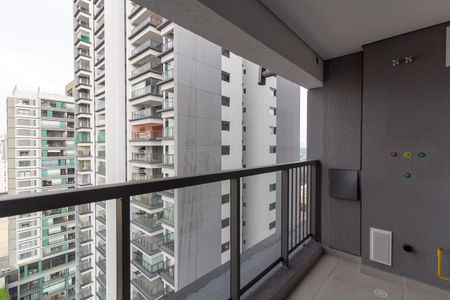 Varanda de kitnet/studio à venda com 1 quarto, 38m² em Santo Amaro, São Paulo