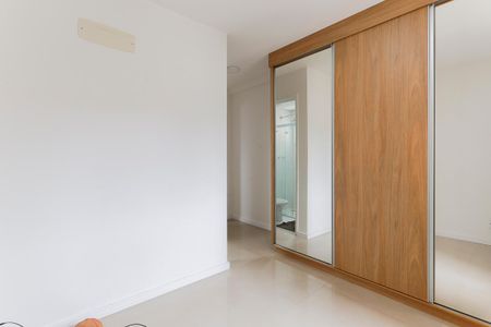 Apartamento à venda com 66m², 2 quartos e 2 vagas Apartamento à venda com 66m², 2 quartos e 2 vagasSuíte
