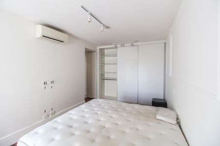 Apartamento para alugar com 200m², 3 quartos e 3 vagas Apartamento para alugar com 200m², 3 quartos e 3 vagasSuíte 1