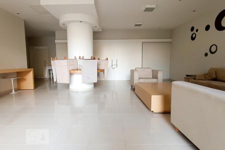 Apartamento para alugar com 200m², 3 quartos e 3 vagas Apartamento para alugar com 200m², 3 quartos e 3 vagasÁrea comum - Salão de festas