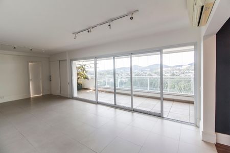 Apartamento para alugar com 200m², 3 quartos e 3 vagas Apartamento para alugar com 200m², 3 quartos e 3 vagasSala
