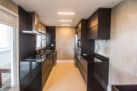 Apartamento para alugar com 200m², 3 quartos e 3 vagas Apartamento para alugar com 200m², 3 quartos e 3 vagasCozinha