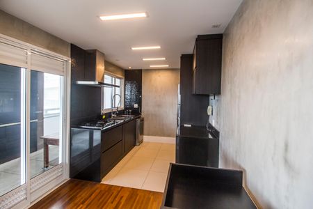 Apartamento para alugar com 200m², 3 quartos e 3 vagas Apartamento para alugar com 200m², 3 quartos e 3 vagasCozinha