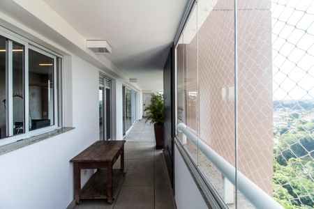 Apartamento para alugar com 200m², 3 quartos e 3 vagas Apartamento para alugar com 200m², 3 quartos e 3 vagasVaranda gourmet