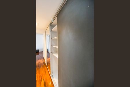 Apartamento para alugar com 200m², 3 quartos e 3 vagas Apartamento para alugar com 200m², 3 quartos e 3 vagasCloset da suíte