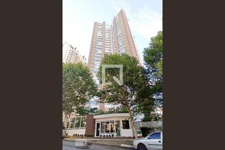 Apartamento para alugar com 200m², 3 quartos e 3 vagas Apartamento para alugar com 200m², 3 quartos e 3 vagasVista da Rua