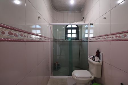 Casa à venda com 230m², 4 quartos e 2 vagasBanheiro da Suíte 2