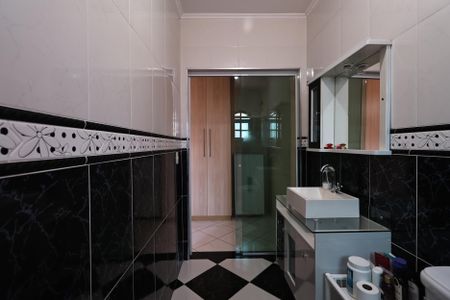 Casa à venda com 230m², 4 quartos e 2 vagasBanheiro da Suíte 1