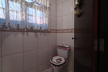 Casa à venda com 230m², 4 quartos e 2 vagasLavabo