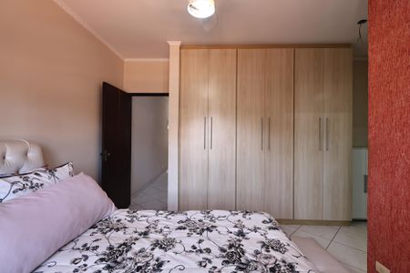 Casa à venda com 230m², 4 quartos e 2 vagasSuite 1