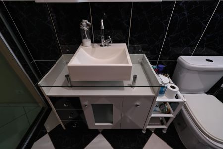 Casa à venda com 230m², 4 quartos e 2 vagasBanheiro da Suíte 1