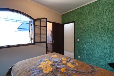 Casa à venda com 230m², 4 quartos e 2 vagasSuite 3