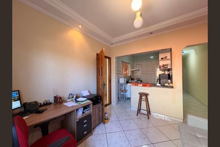 Casa à venda com 230m², 4 quartos e 2 vagasSala casa 2