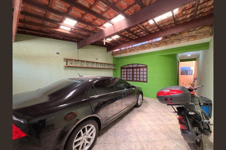 Casa à venda com 230m², 4 quartos e 2 vagasGaragem