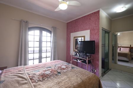 Casa à venda com 230m², 4 quartos e 2 vagasSuite 2