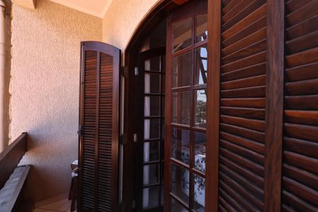 Casa à venda com 230m², 4 quartos e 2 vagasSacada suite 1