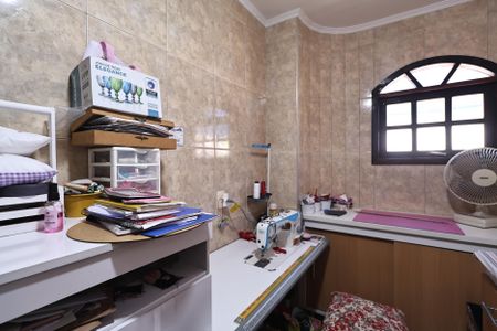 Casa à venda com 230m², 4 quartos e 2 vagasQuarto/ escritório 