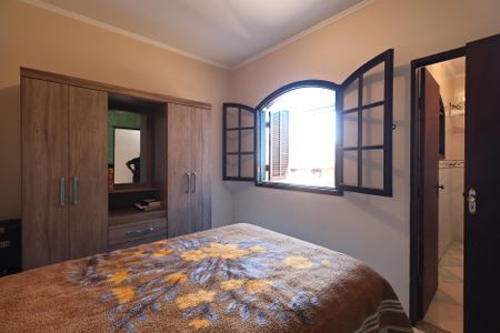 Casa à venda com 230m², 4 quartos e 2 vagasSuite 3