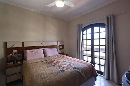 Casa à venda com 230m², 4 quartos e 2 vagasSuite 2