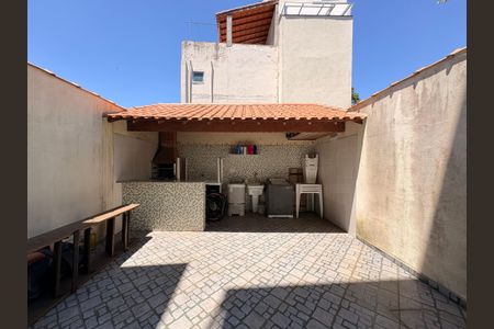 Casa à venda com 230m², 4 quartos e 2 vagasLavanderia/ área gourmet 
