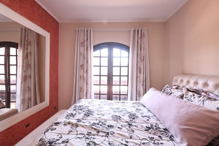 Casa à venda com 230m², 4 quartos e 2 vagasSuite 1