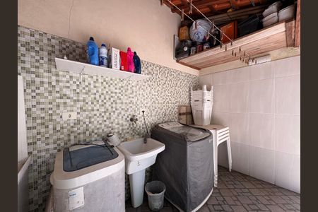 Casa à venda com 230m², 4 quartos e 2 vagasLavanderia/ área gourmet 