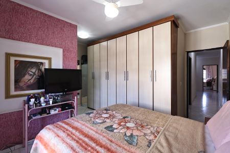 Casa à venda com 230m², 4 quartos e 2 vagasSuite 2