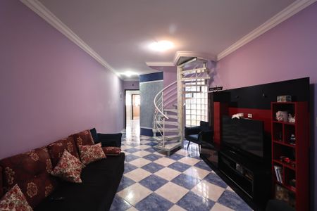 Casa à venda com 230m², 4 quartos e 2 vagasSala