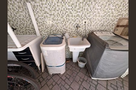 Casa à venda com 230m², 4 quartos e 2 vagasLavanderia/ área gourmet 