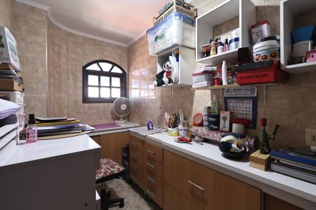 Casa à venda com 230m², 4 quartos e 2 vagasQuarto/ escritório 