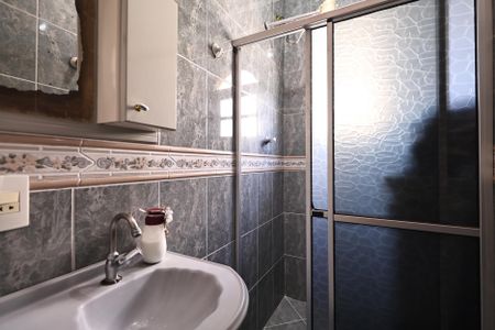 Casa à venda com 230m², 4 quartos e 2 vagasBanheiro de serviço