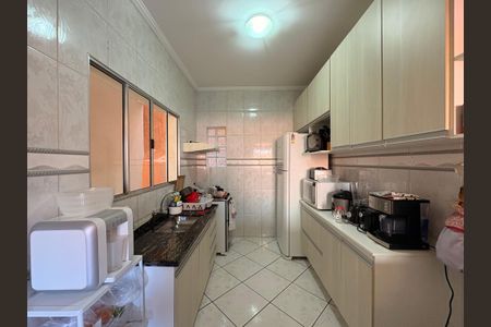 Casa à venda com 230m², 4 quartos e 2 vagasCozinha casa 2