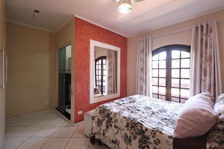 Casa à venda com 230m², 4 quartos e 2 vagasSuite 1