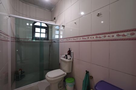 Casa à venda com 230m², 4 quartos e 2 vagasBanheiro da Suíte 2