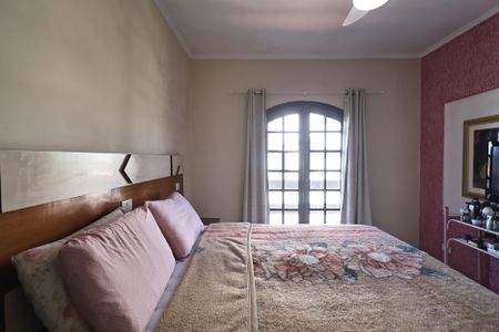 Casa à venda com 230m², 4 quartos e 2 vagasSuite 2