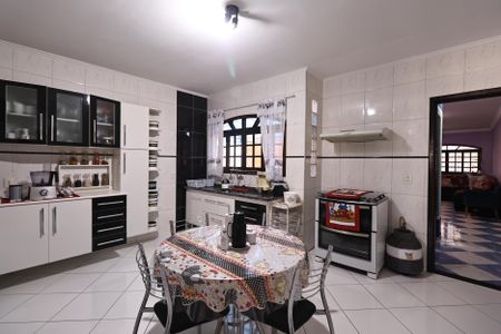 Casa à venda com 230m², 4 quartos e 2 vagasCozinha