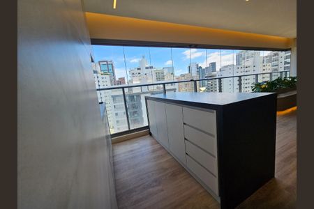 Apartamento à venda com 143m², 3 quartos e 2 vagasChurrasqueira