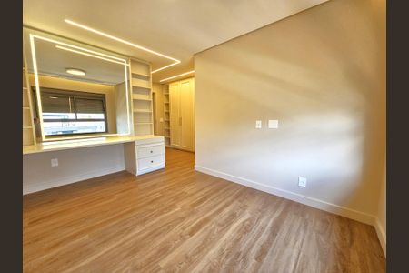 Apartamento à venda com 143m², 3 quartos e 2 vagasSuíte 2