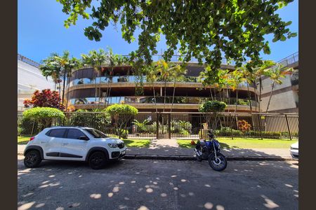 Apartamento para alugar com 85m², 3 quartos e 2 vagas Apartamento para alugar com 85m², 3 quartos e 2 vagasFachada