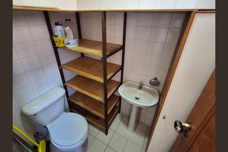 Apartamento para alugar com 85m², 3 quartos e 2 vagas Apartamento para alugar com 85m², 3 quartos e 2 vagasBanheiro de serviço