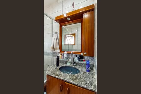 Casa à venda com 185m², 4 quartos e 4 vagas