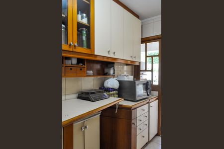 Casa à venda com 185m², 4 quartos e 4 vagas