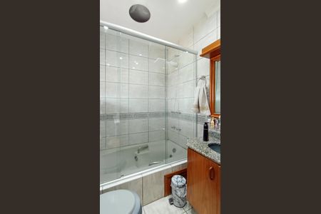 Casa à venda com 185m², 4 quartos e 4 vagas