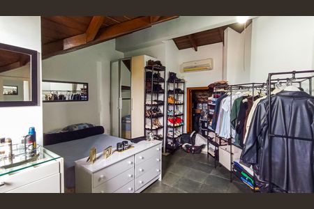 Casa à venda com 185m², 4 quartos e 4 vagas