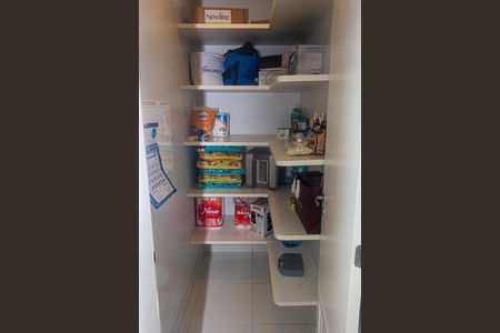 Apartamento à venda com 229m², 4 quartos e 4 vagasDespensa