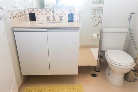 Apartamento à venda com 229m², 4 quartos e 4 vagasBanheiro da Suíte 1