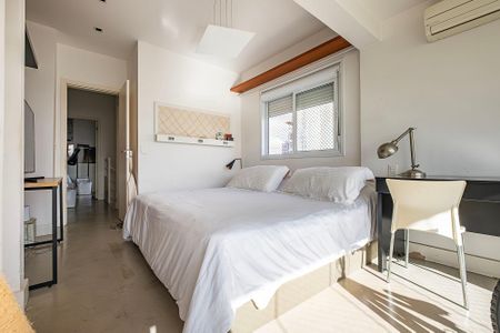 Suíte de apartamento à venda com 2 quartos, 107m² em Pinheiros, São Paulo